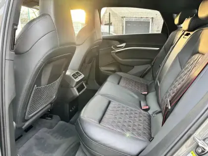 Photo 9 Audi Q8 E-Tron  Sportback 55 408 ch 114 kWh Quattro