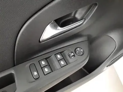 Photo 22 Opel Corsa  1.2 Turbo 100 ch BVM6