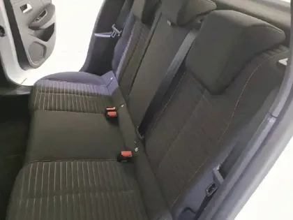 Photo 11 Peugeot 208  Electrique 50 kWh 136ch