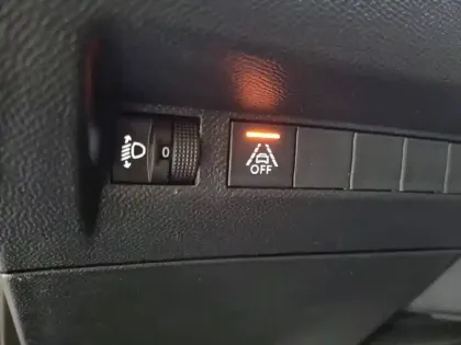 Photo 29 Peugeot 208  Electrique 50 kWh 136ch