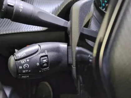 Photo 26 Peugeot 208  Electrique 50 kWh 136ch