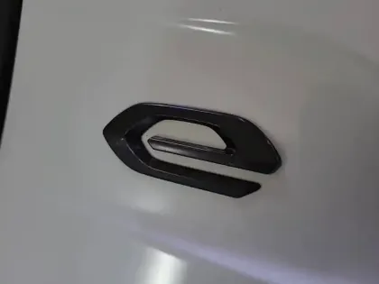 Photo 33 Peugeot 208  Electrique 50 kWh 136ch