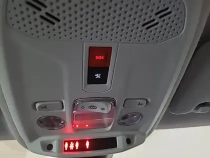 Photo 25 Peugeot 208  Electrique 50 kWh 136ch