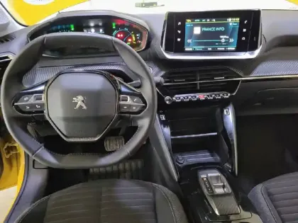 Photo 7 Peugeot 208  Electrique 50 kWh 136ch