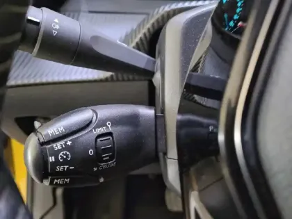 Photo 26 Peugeot 208  Electrique 50 kWh 136ch