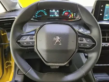 Photo 8 Peugeot 208  Electrique 50 kWh 136ch