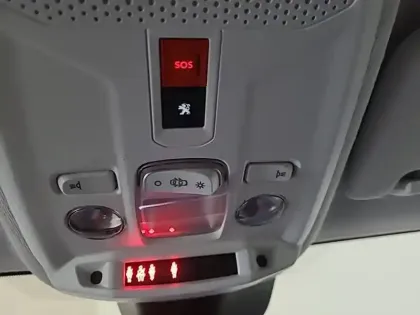 Photo 25 Peugeot 208  Electrique 50 kWh 136ch