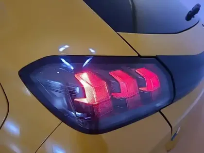 Photo 16 Peugeot 208  Electrique 50 kWh 136ch