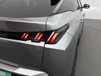 Photo 16 Peugeot 3008  Hybrid 136 e-DCS6