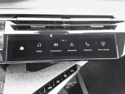 Photo 18 Peugeot 3008  Hybrid 136 e-DCS6