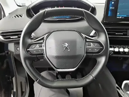 Photo 8 Peugeot 3008  Puretech 130ch S&S BVM6