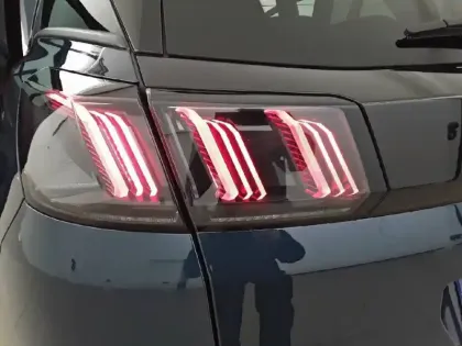 Photo 16 Peugeot 3008  Puretech 130ch S&S BVM6