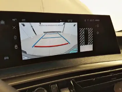 Photo 18 Peugeot 5008  Hybrid 136 e-DCS6