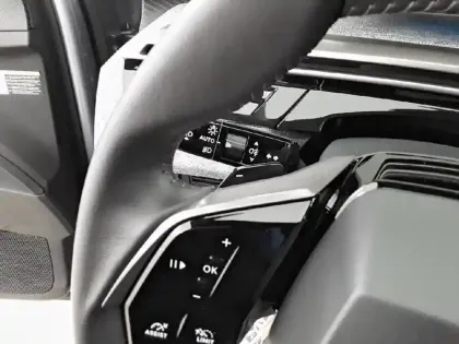 Photo 24 Peugeot 5008  Hybrid 136 e-DCS6