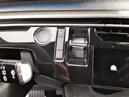 Photo 13 Peugeot 5008  Hybrid 136 e-DCS6