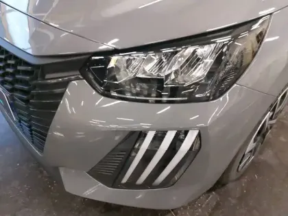 Photo 15 Peugeot 208  PureTech 75 S&S BVM5