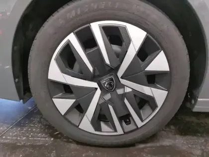 Photo 12 Peugeot 208  PureTech 75 S&S BVM5