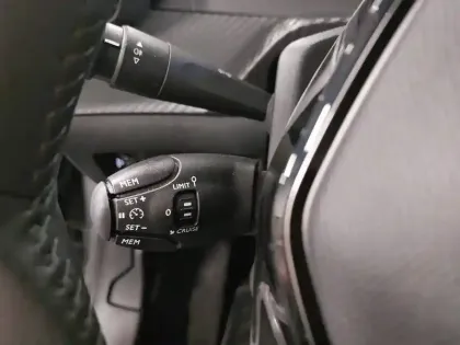 Photo 19 Peugeot 208  PureTech 75 S&S BVM5