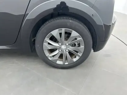 Photo 12 Peugeot 208  Electrique 50 kWh 136ch