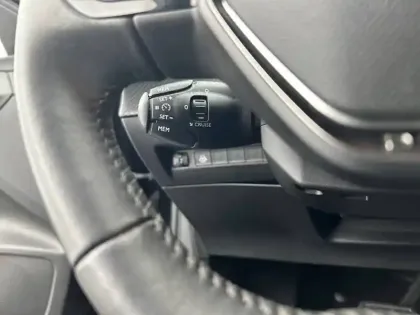 Photo 18 Peugeot 208  Electrique 50 kWh 136ch