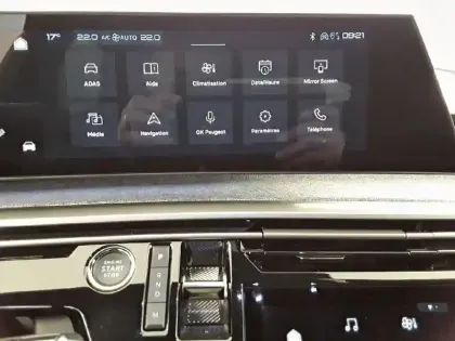 Photo 57 Peugeot 3008  Hybrid 136 e-DCS6