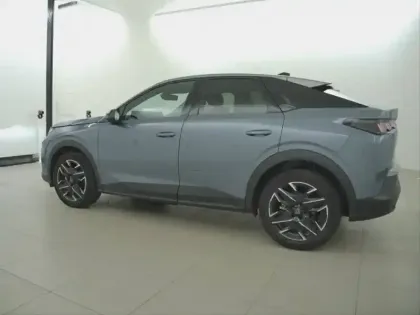 Photo 34 Peugeot 3008  Hybrid 136 e-DCS6