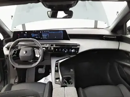 Photo 73 Peugeot 3008  Hybrid 136 e-DCS6