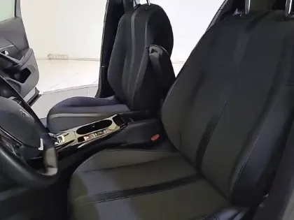 Photo 10 Peugeot 2008  BlueHDi 130 S&S EAT8