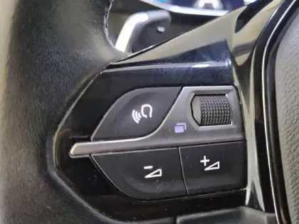 Photo 26 Peugeot 2008  BlueHDi 130 S&S EAT8