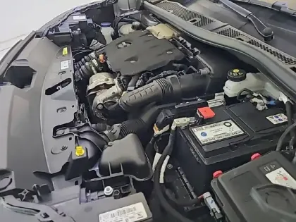 Photo 14 Peugeot 2008  BlueHDi 130 S&S EAT8