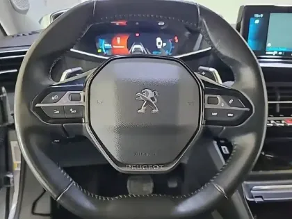 Photo 8 Peugeot 2008  BlueHDi 130 S&S EAT8