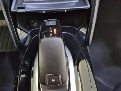 Photo 13 Peugeot 2008  BlueHDi 130 S&S EAT8