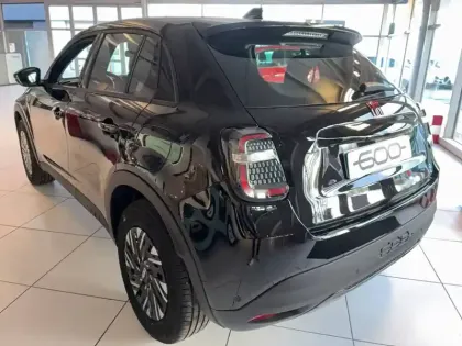 Photo 18 Fiat 600 e 54 kWh 156 ch