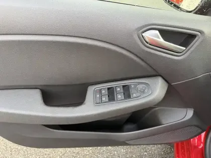 Photo 6 Renault Clio  E-Tech full hybrid 145 ch GSR2