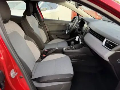 Photo 43 Renault Clio  E-Tech full hybrid 145 ch GSR2
