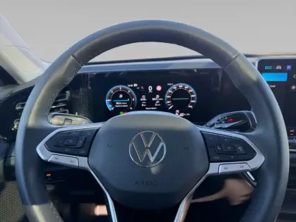 Photo 11 Volkswagen Tiguan  2.0 TDI 150ch DSG7