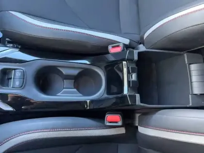 Photo 19 Toyota Corolla  Hybride 196ch