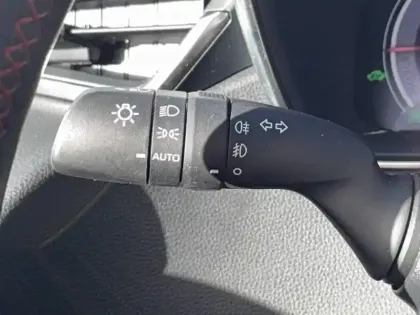 Photo 27 Toyota Corolla  Hybride 196ch