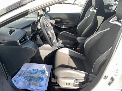 Photo 7 Toyota Corolla  Hybride 196ch