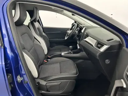 Photo 29 Renault Captur  E-Tech full hybrid 145