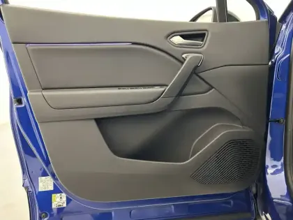 Photo 26 Renault Captur  E-Tech full hybrid 145