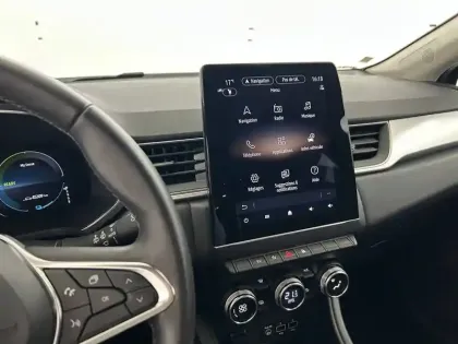 Photo 27 Renault Captur  E-Tech full hybrid 145