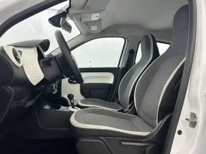 Photo 17 Renault Twingo  III E-Tech