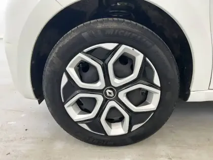 Photo 27 Renault Twingo  III E-Tech