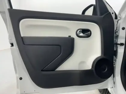 Photo 19 Renault Twingo  III E-Tech