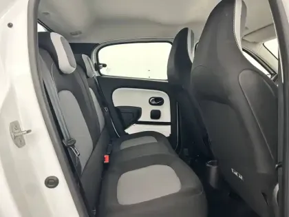 Photo 24 Renault Twingo  III E-Tech