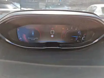 Photo 5 Peugeot 5008  PureTech 130ch S&S BVM6