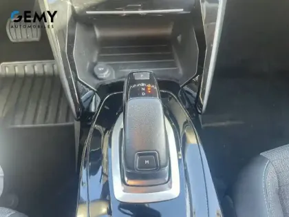 Photo 13 Peugeot 2008  BlueHDi 130 S&S EAT8