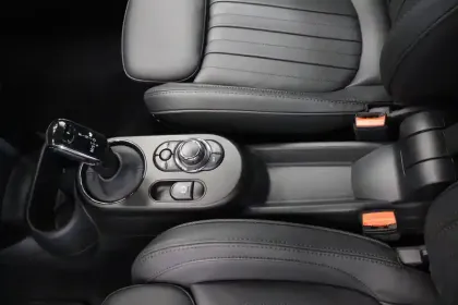 Photo 17 Mini Mini Cabriolet John Cooper Works 231 ch BVA8