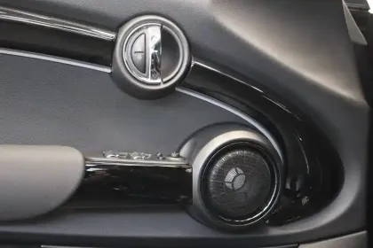 Photo 34 Mini Mini Cabriolet John Cooper Works 231 ch BVA8